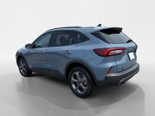 Certified 2025 Ford Escape ST-Line Select AWD/4WD image 3