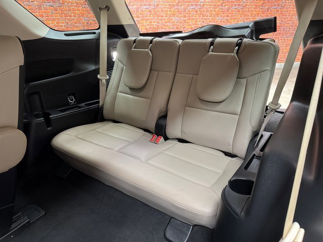 Certified 2022 Ford Explorer XLT w/ Equipment Group 202A image 24