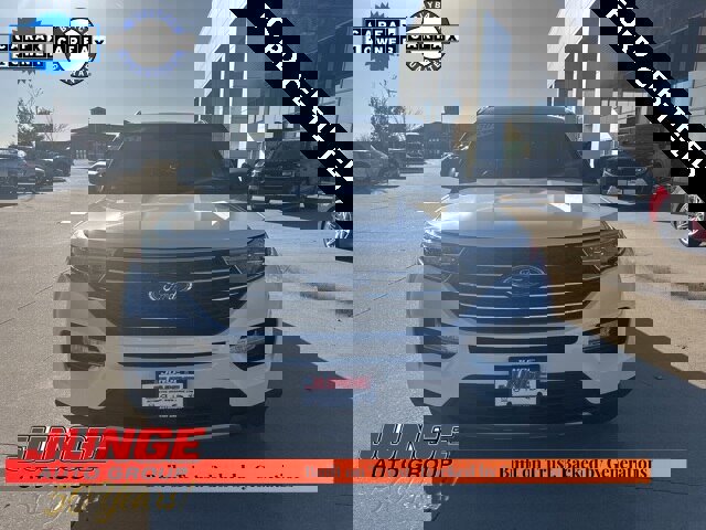 Certified 2022 Ford Explorer XLT w/ Equipment Group 202A image 8