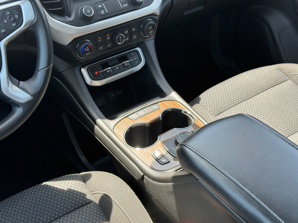 Used 2023 GMC Acadia SLE w/ Driver Convenience Package FWD image 30