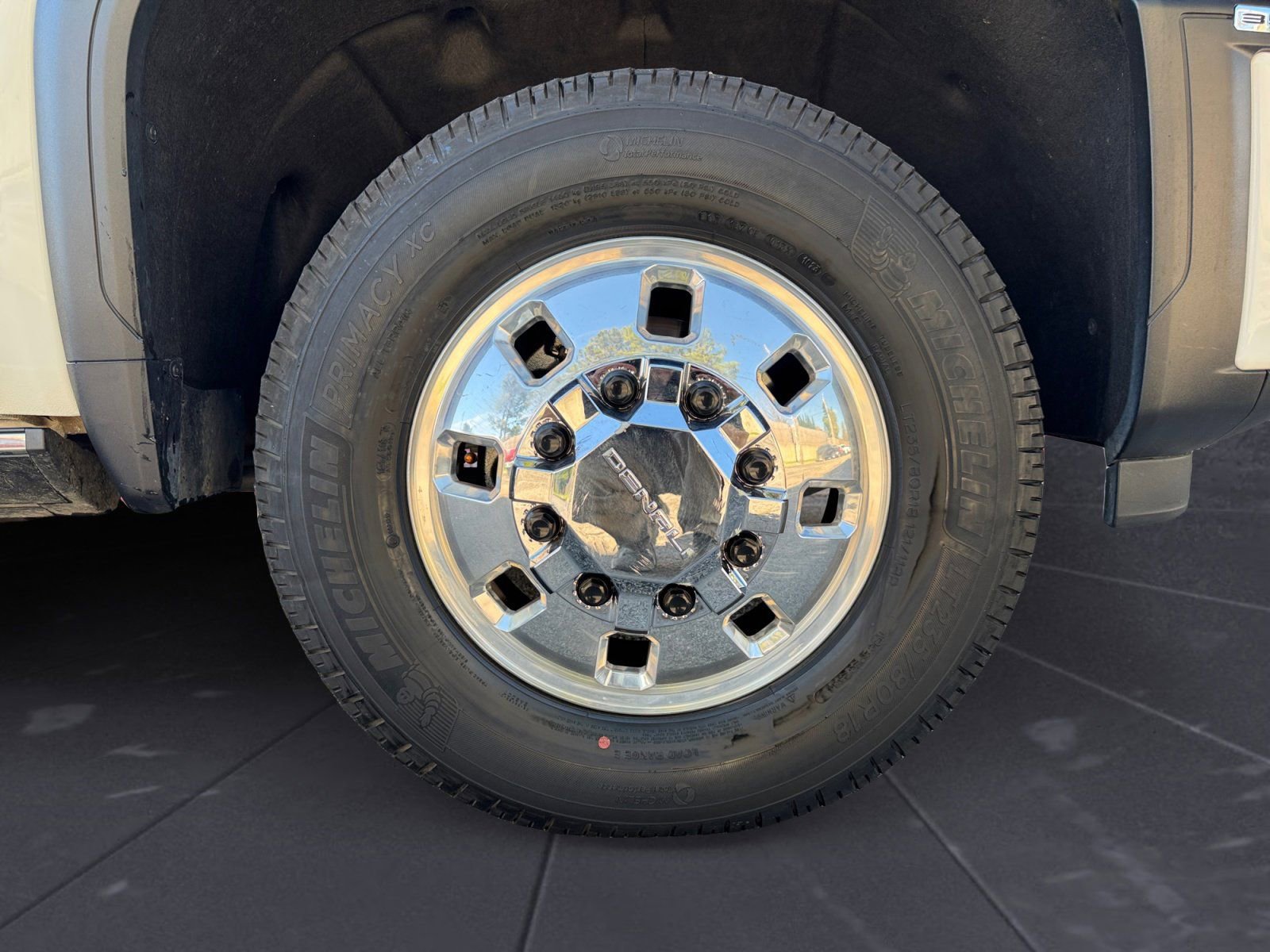 Used 2024 GMC Sierra 3500 Denali w/ Denali Reserve Package AWD/4WD image 14