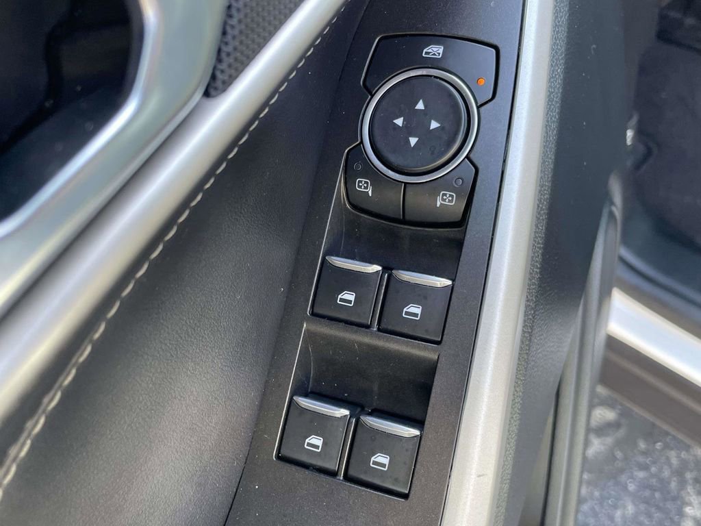 Certified 2024 Ford Explorer XLT image 16