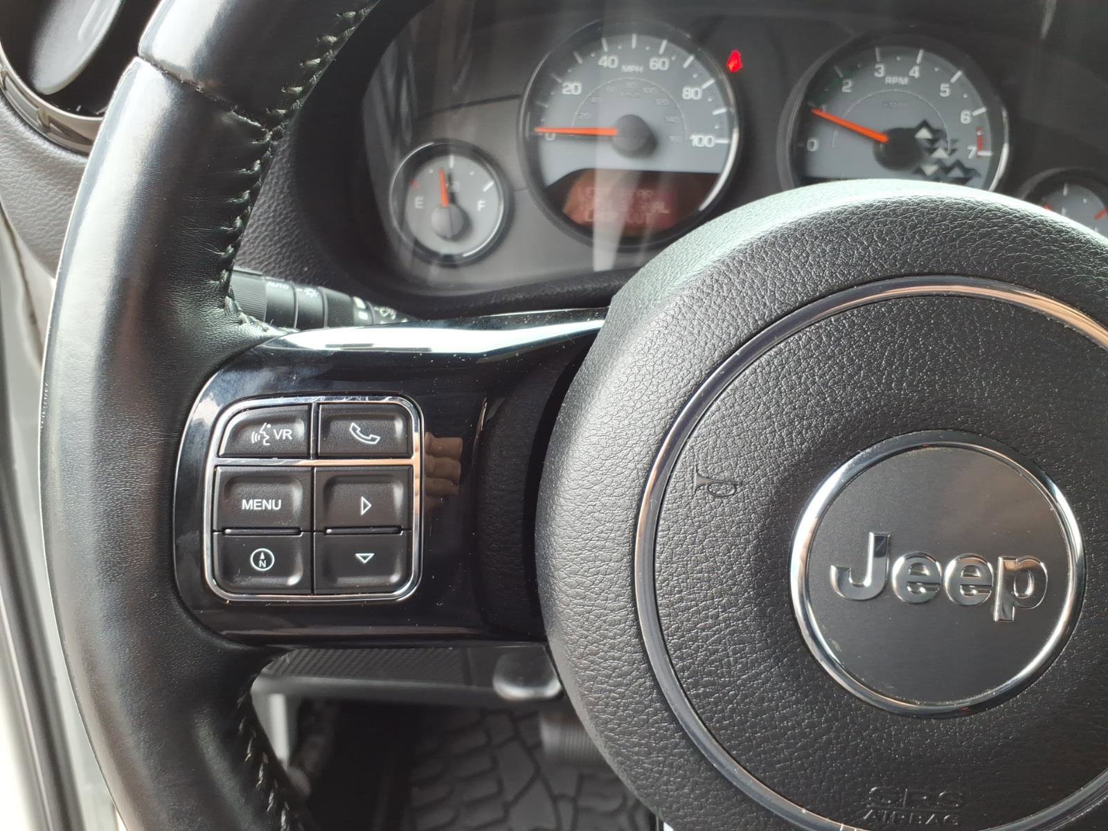 Used 2017 Jeep Wrangler Unlimited Sahara AWD/4WD image 15