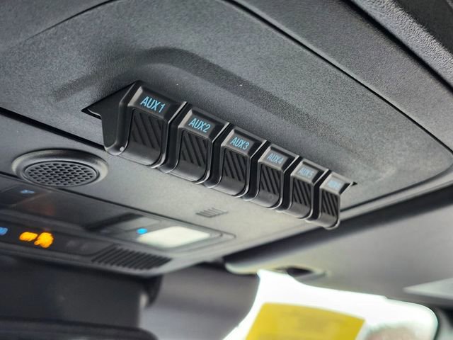 Certified 2025 Ford Bronco Badlands w/ Sasquatch Package AWD/4WD image 25