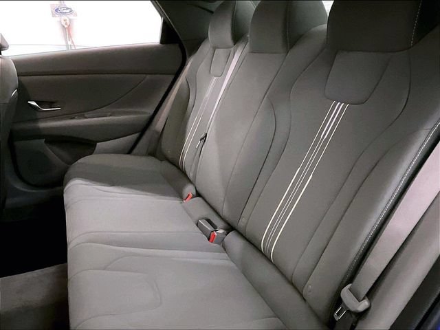 Used 2023 Hyundai Elantra SEL FWD image 25