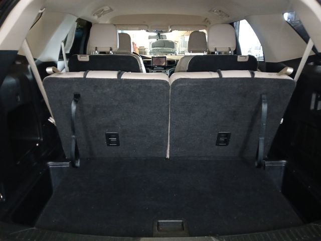 Certified 2022 Ford Explorer XLT w/ Equipment Group 202A AWD/4WD image 41