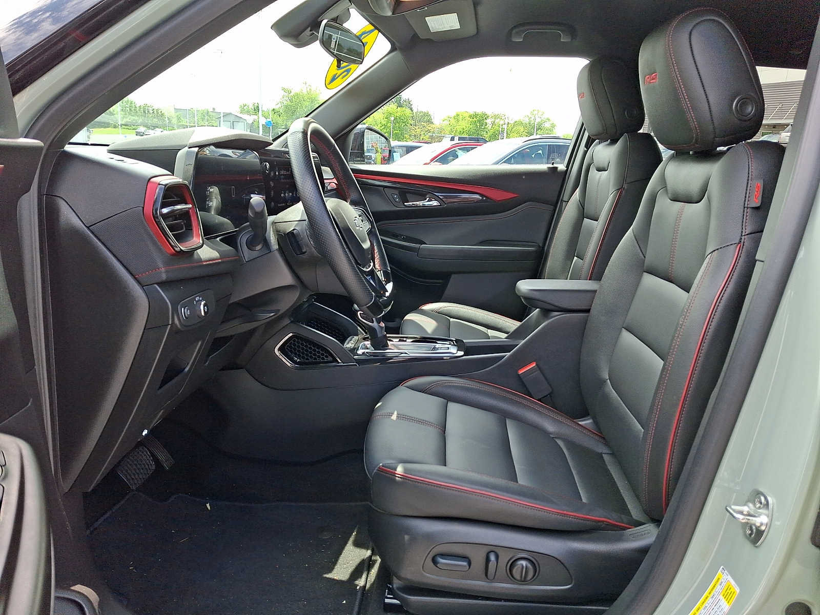 Used 2024 Chevrolet TrailBlazer RS w/ Driver Confidence Package AWD/4WD image 13