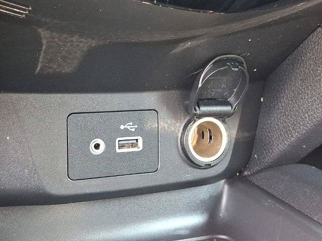 Used 2018 Nissan Rogue SV AWD/4WD image 25