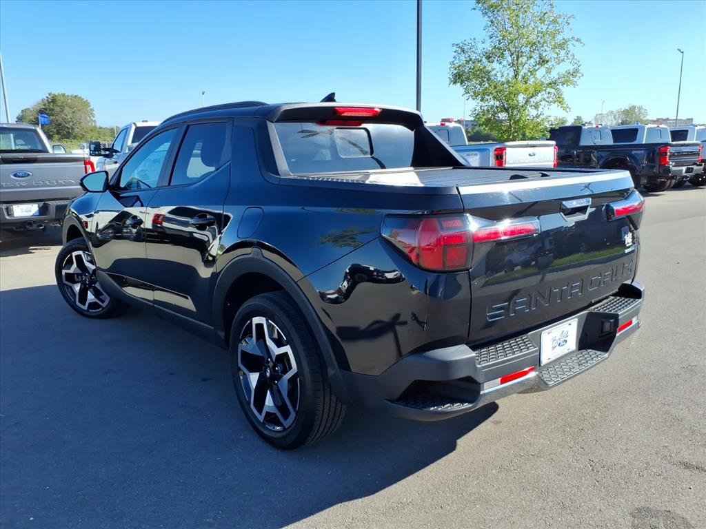 Used 2023 Hyundai Santa Cruz Limited image 3