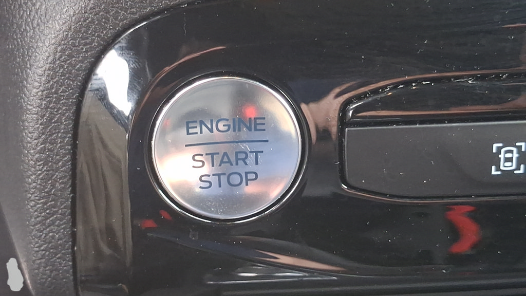 Certified 2024 Ford Escape ST-Line w/ Tech Pack #1 AWD/4WD image 29