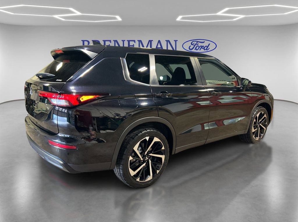 Used 2022 Mitsubishi Outlander ES AWD/4WD image 5