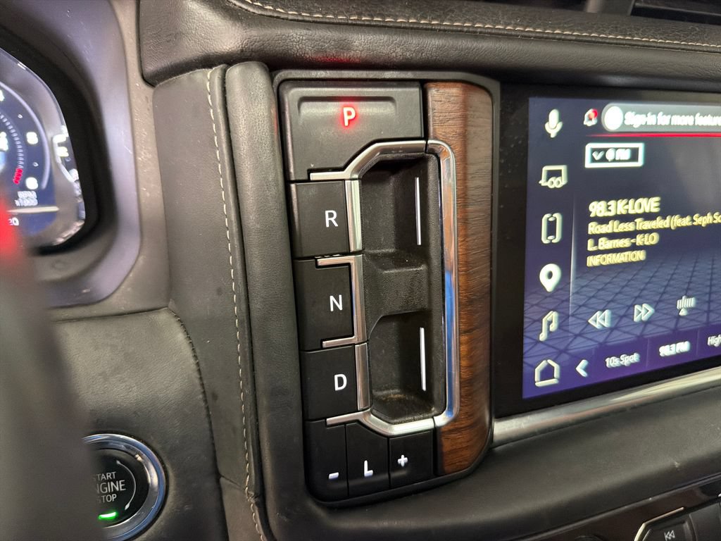 Used 2023 GMC Yukon Denali Ultimate AWD/4WD image 30