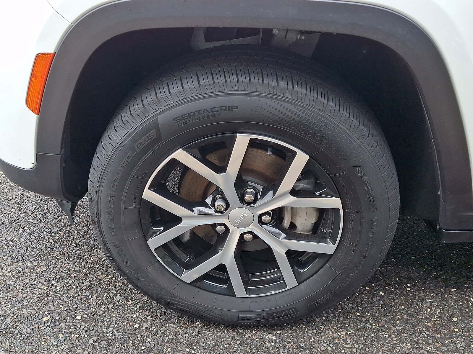 Used 2023 Jeep Grand Cherokee Limited AWD/4WD image 10