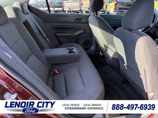 Used 2025 Nissan Altima 2.5 SV FWD image 12