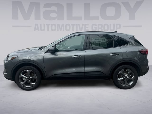 Certified 2025 Ford Escape ST-Line AWD/4WD image 2