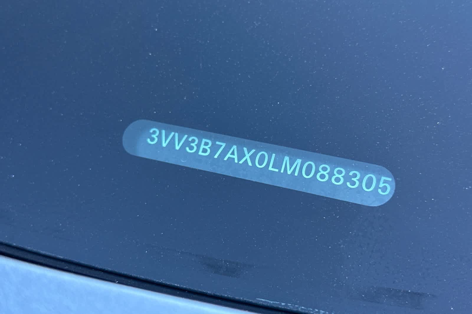 Used 2020 Volkswagen Tiguan SE w/ Panoramic Sunroof Package FWD image 12