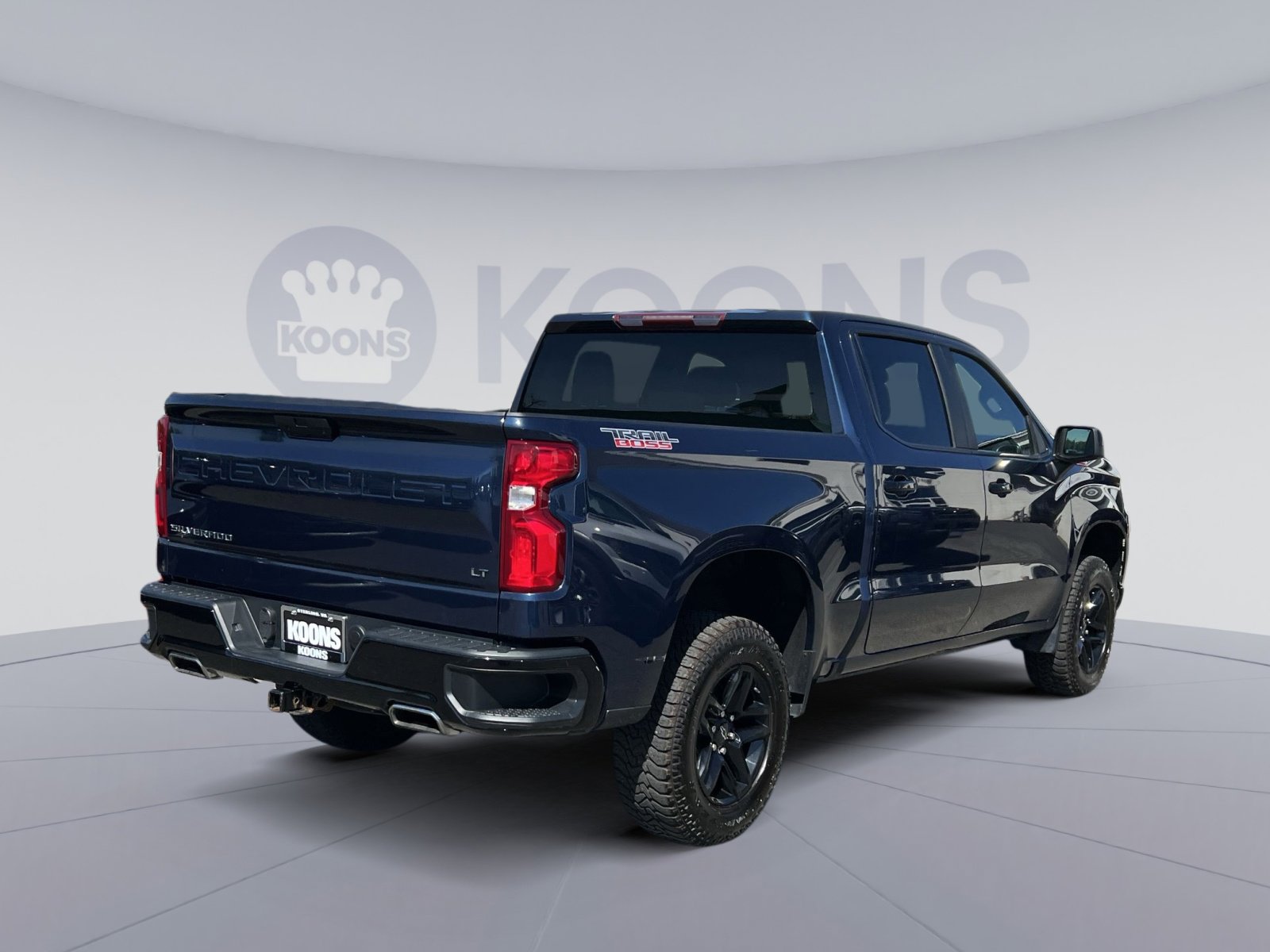 Used 2022 Chevrolet Silverado 1500 LT Trail Boss w/ Bed Protection Package AWD/4WD image 11