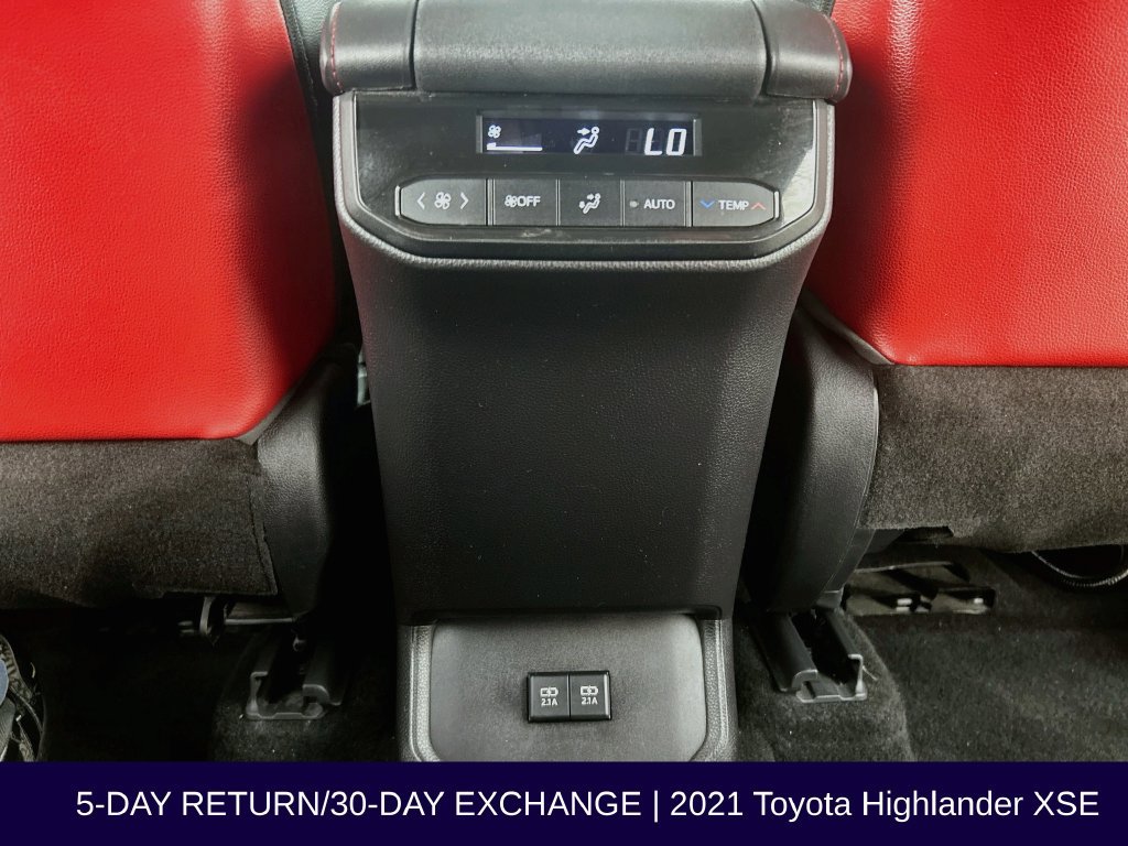 Used 2021 Toyota Highlander XSE AWD/4WD image 30