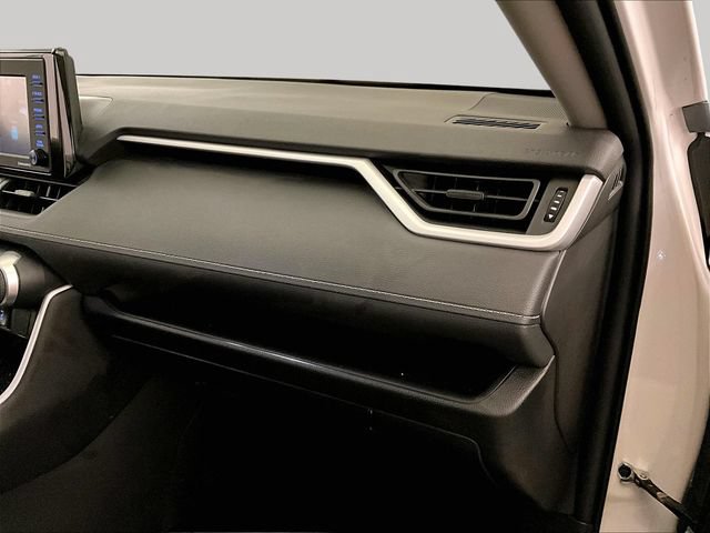 Used 2022 Toyota RAV4 XLE w/ XLE Grade Weather Package AWD/4WD image 15