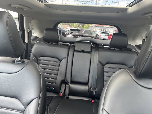 Certified 2024 Ford Edge SEL w/ Convenience Package AWD/4WD image 17