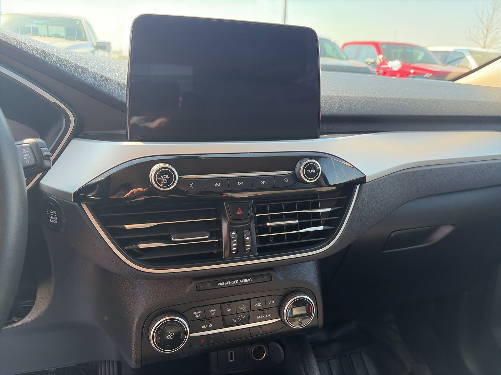 Certified 2020 Ford Escape SE image 18