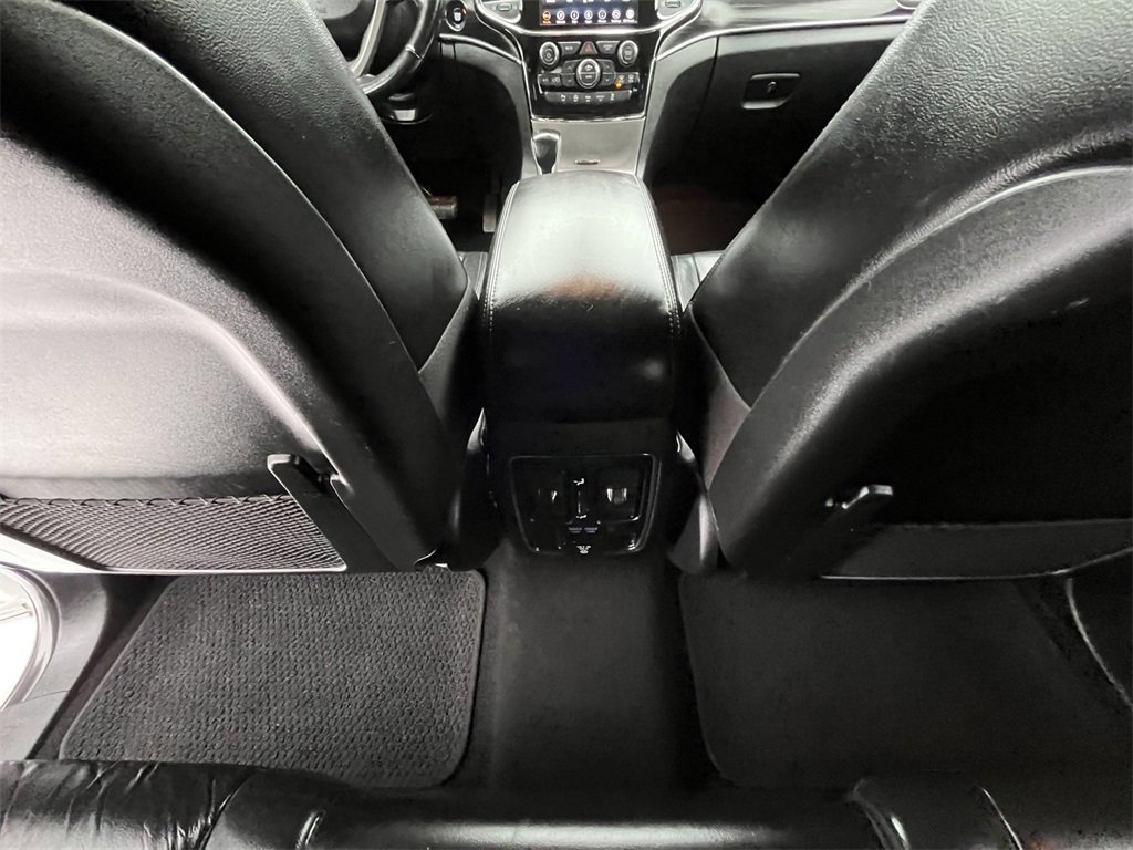 Used 2021 Jeep Grand Cherokee Limited image 23