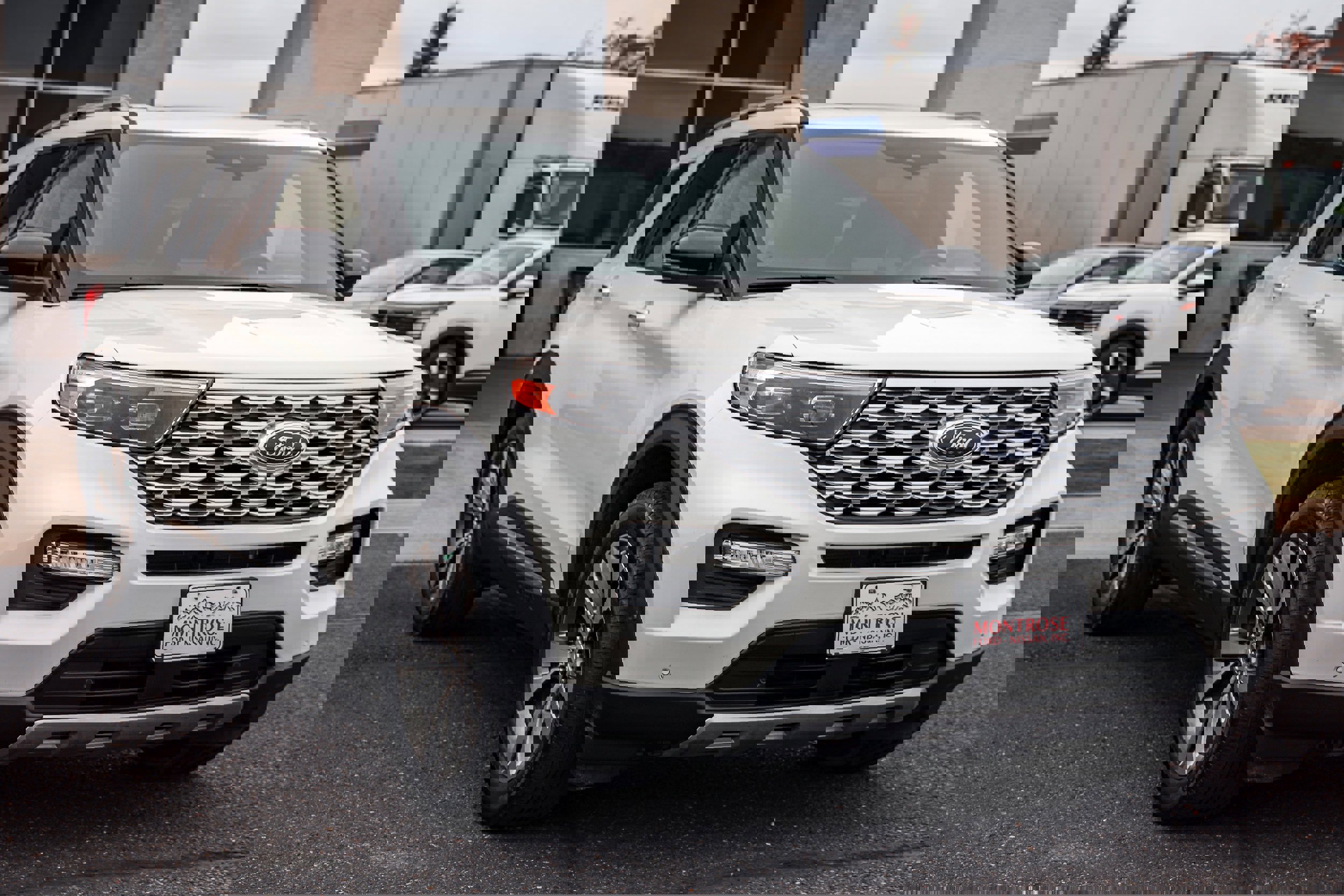 Certified 2020 Ford Explorer Platinum w/ Premium Technology Package image 3