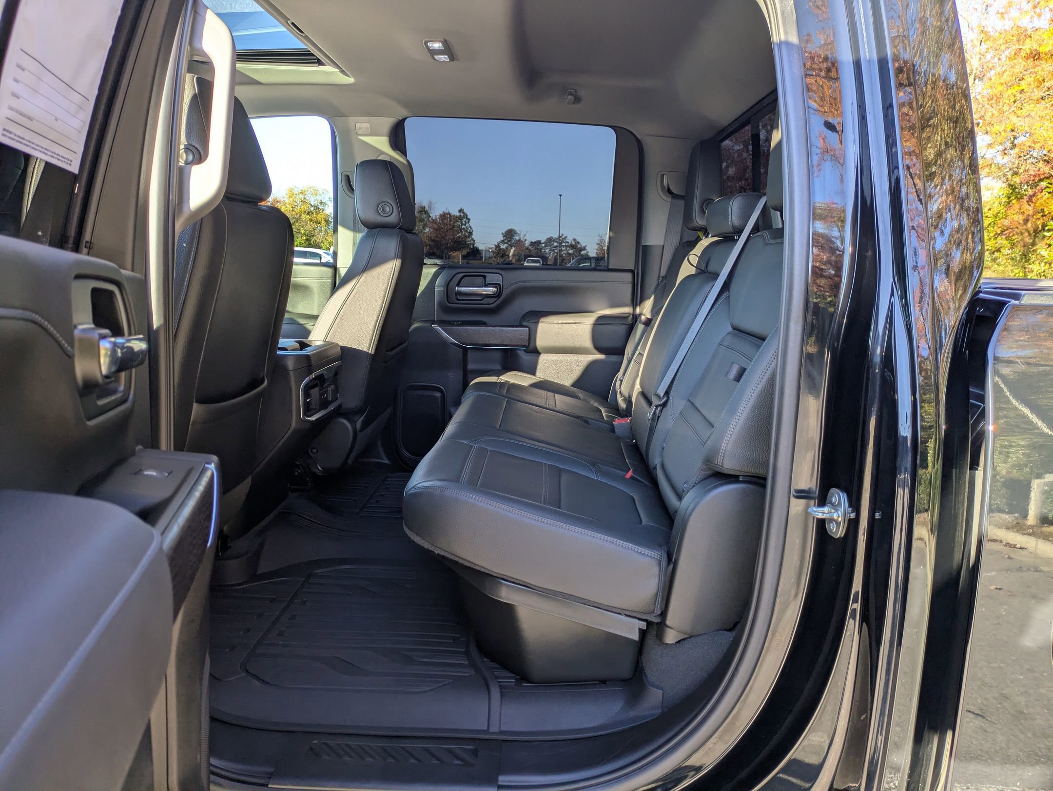 Used 2022 GMC Sierra 3500 Denali w/ Denali Ultimate Package image 29