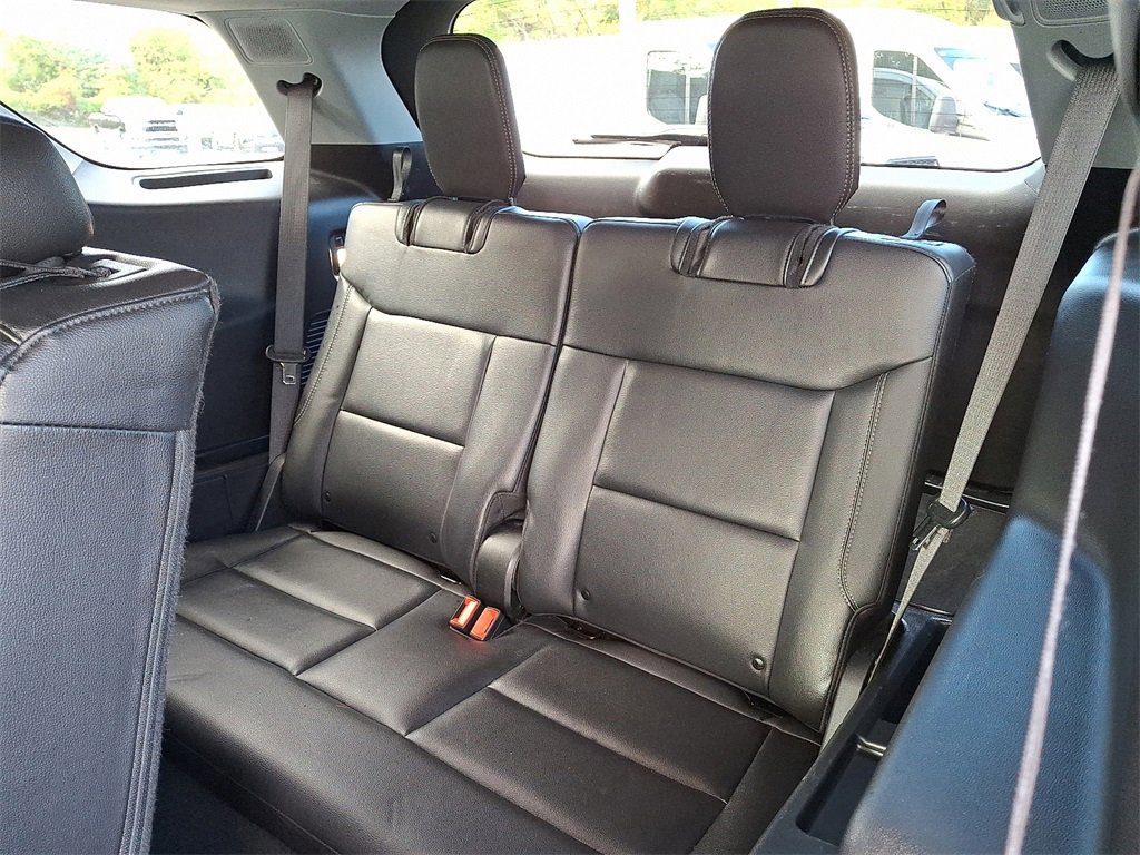 Certified 2023 Ford Explorer Limited image 12
