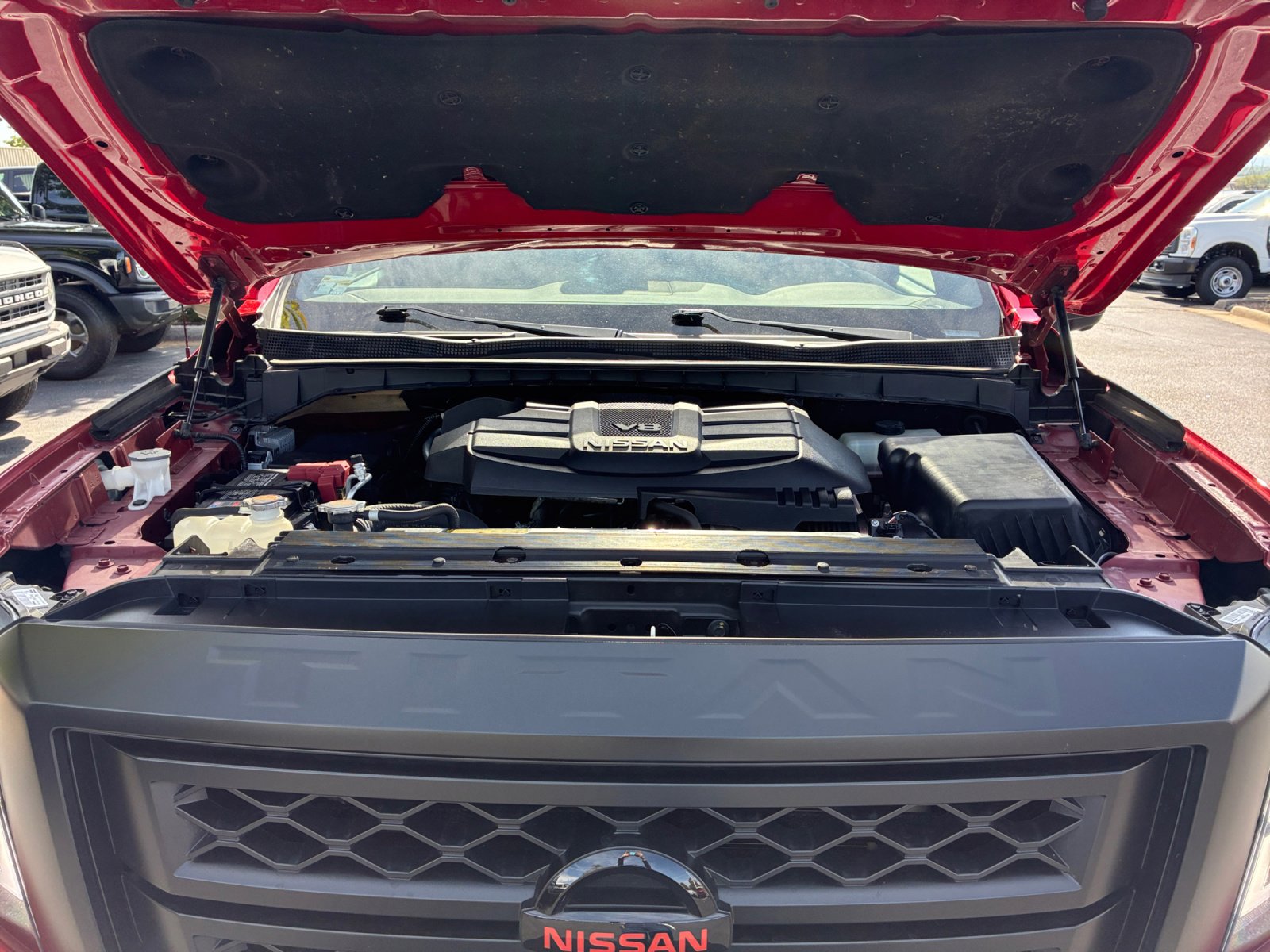 Used 2021 Nissan Titan PRO-4X w/ Pro-4x Convenience Package AWD/4WD image 21
