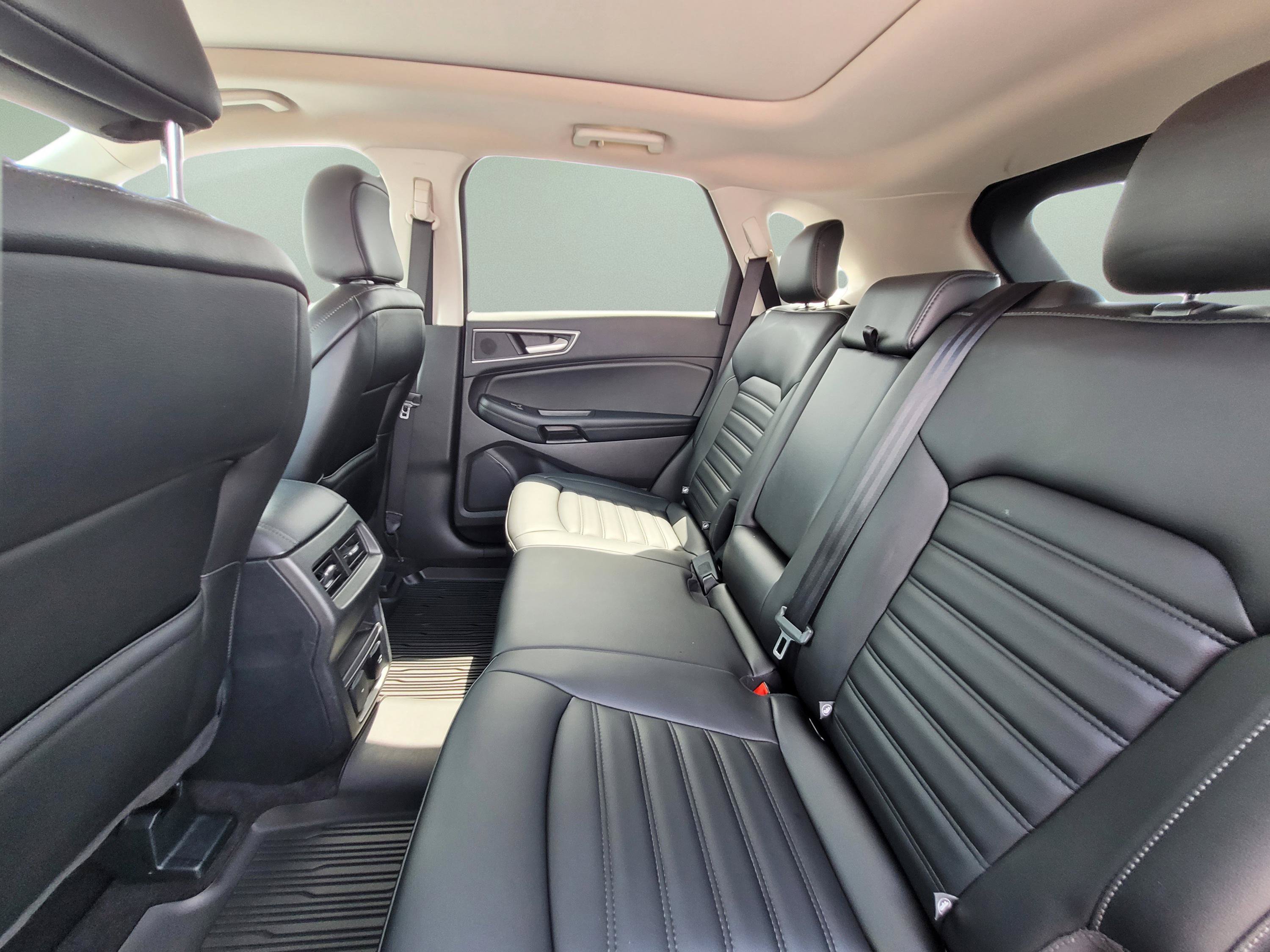 Certified 2020 Ford Edge SEL w/ Convenience Package FWD image 17