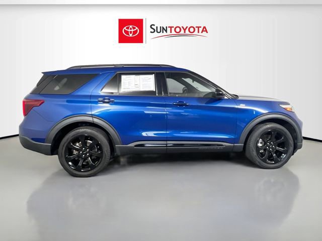 Certified 2023 Ford Explorer ST-Line AWD/4WD image 3