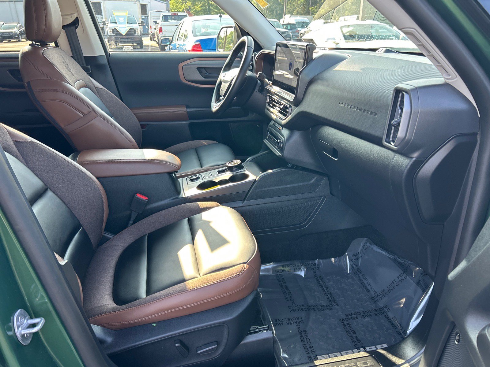 Certified 2025 Ford Bronco Sport Outer Banks w/ Outer Banks Tech Package+ AWD/4WD image 15