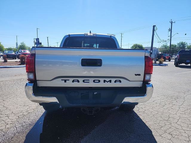 Used 2022 Toyota Tacoma SR5 RWD image 5