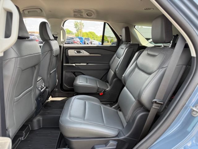 Certified 2025 Ford Explorer Active w/ Active Comfort Package AWD/4WD image 13