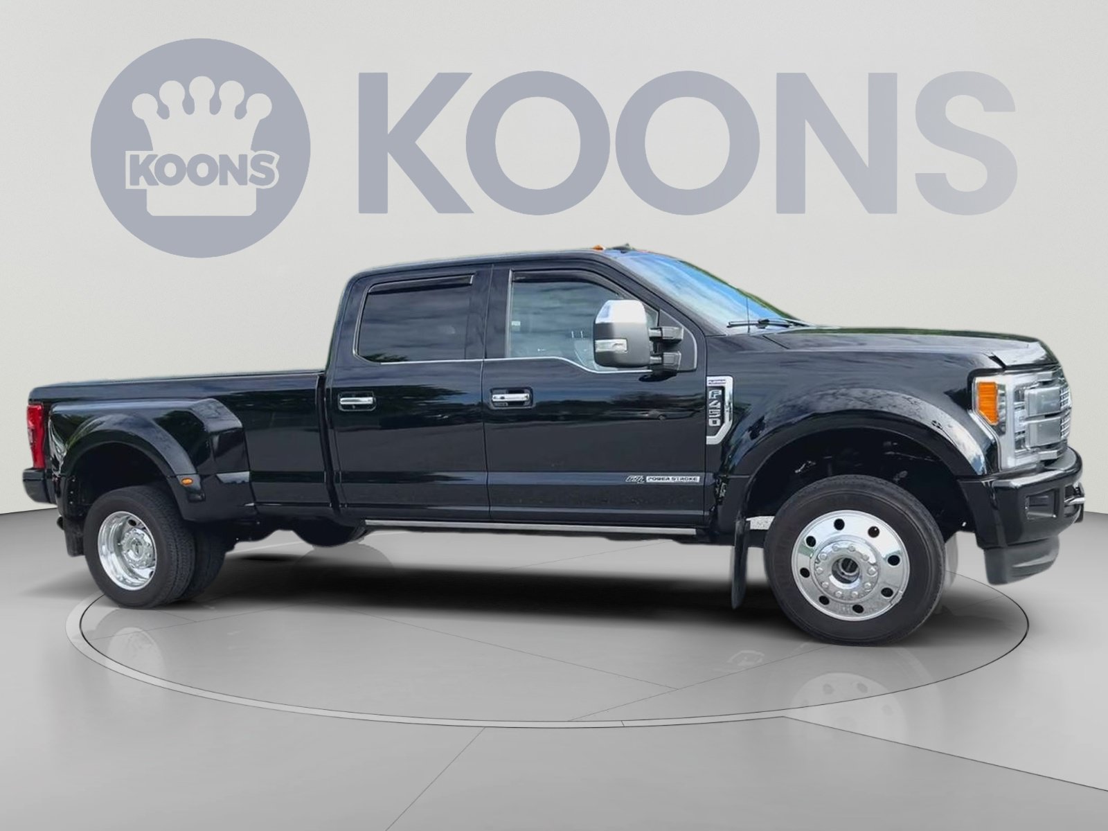 Certified 2019 Ford F450 Platinum w/ Platinum Ultimate Package AWD/4WD image 4