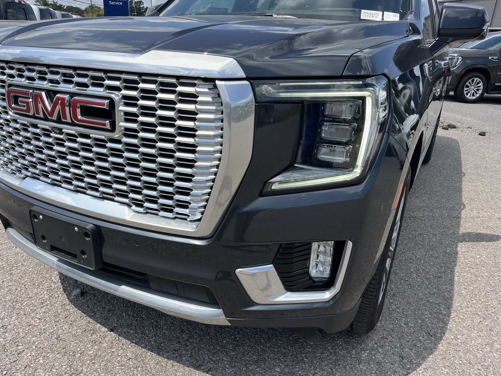 Used 2021 GMC Yukon XL Denali w/ Denali Premium Package RWD image 11