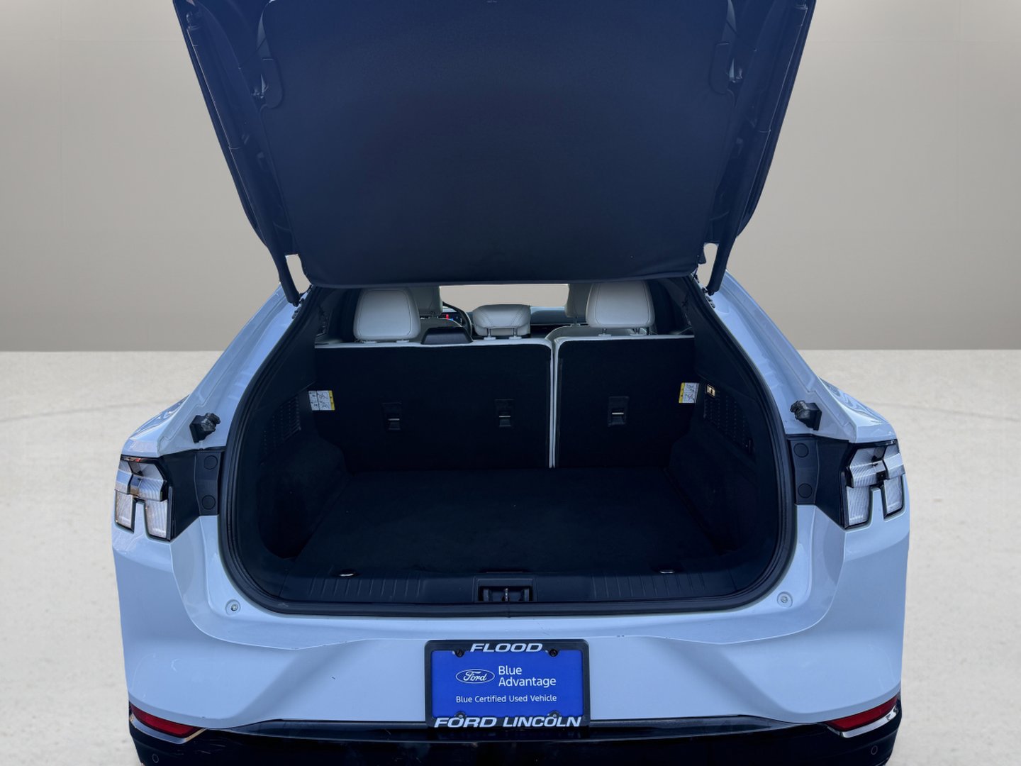 Certified 2021 Ford Mustang Mach-E Premium AWD/4WD image 7