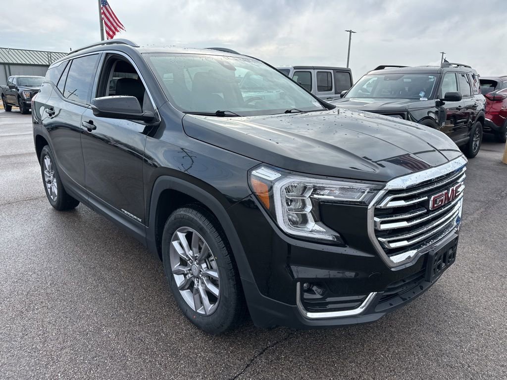 Used 2024 GMC Terrain SLT image 4