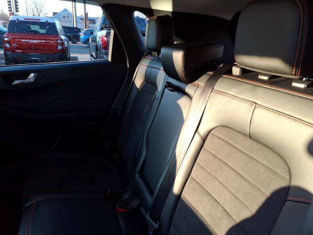 Certified 2022 Ford Escape SEL w/ SEL Stealth AWD Package image 12