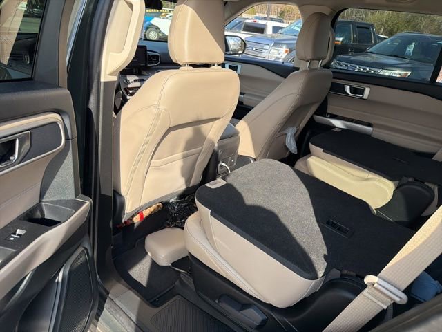 Certified 2024 Ford Explorer XLT w/ Equipment Group 202A image 13