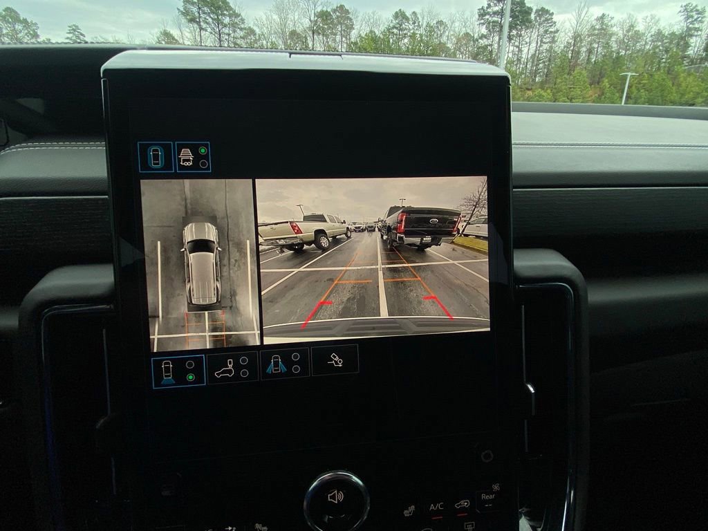 Used 2025 GMC Yukon AT4 Ultimate image 16