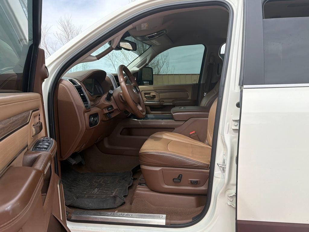 Used 2024 RAM 3500 Limited image 10