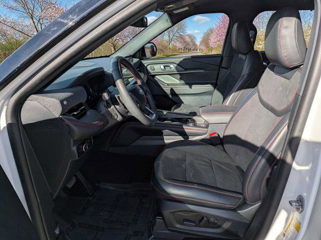 Certified 2025 Ford Explorer ST AWD/4WD image 14