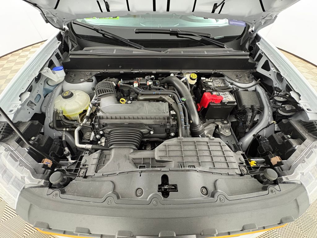 Certified 2025 Ford Maverick Tremor AWD/4WD image 33