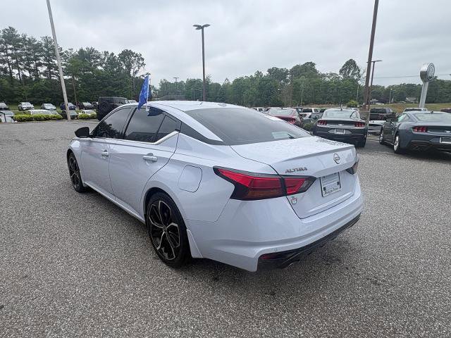 Used 2024 Nissan Altima 2.5 SR w/ SR Premium Package FWD image 5