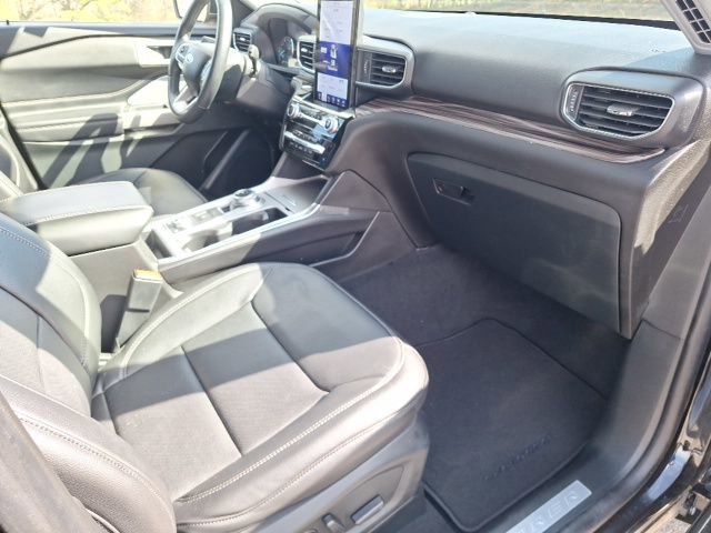 Certified 2023 Ford Explorer Limited w/ Hybrid Equipment Group 310A image 26