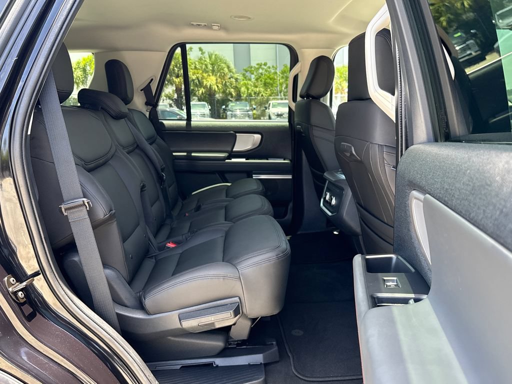 Certified 2025 Ford Expedition Active RWD image 30