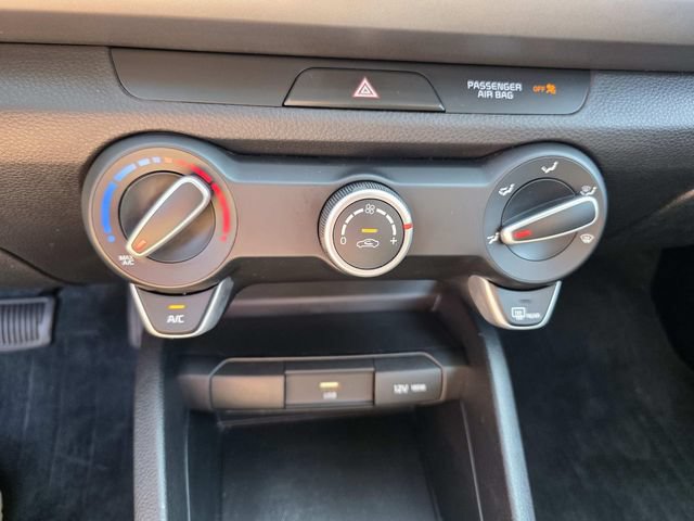 Used 2022 Kia Rio LX FWD image 15