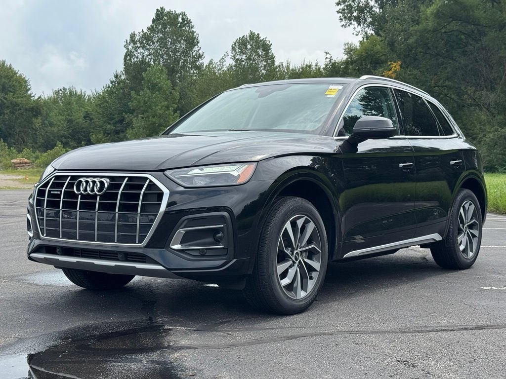 Used 2021 Audi Q5 2.0T Premium w/ Convenience Package AWD/4WD image 3